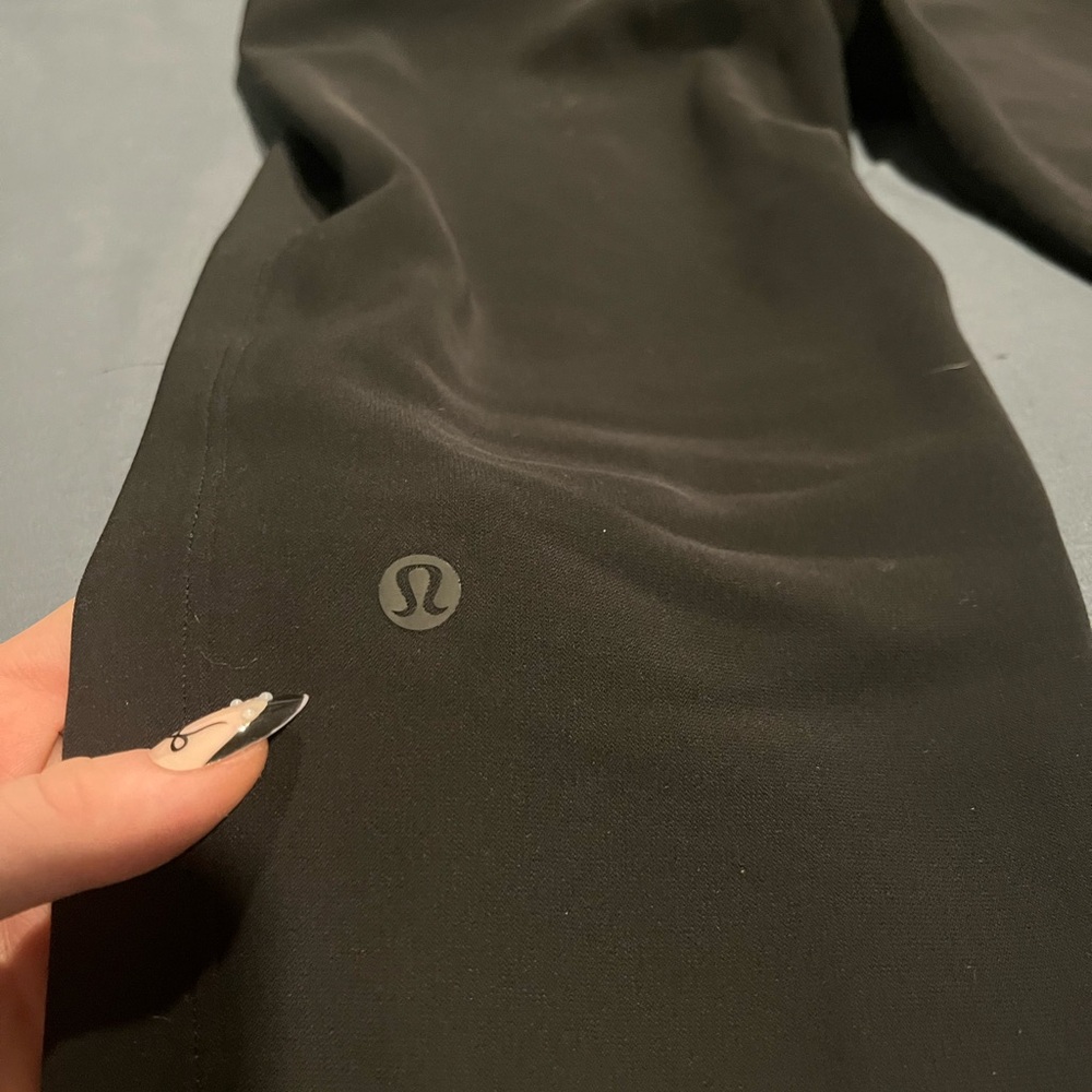 Lululemon Black Mid-rise Joggers